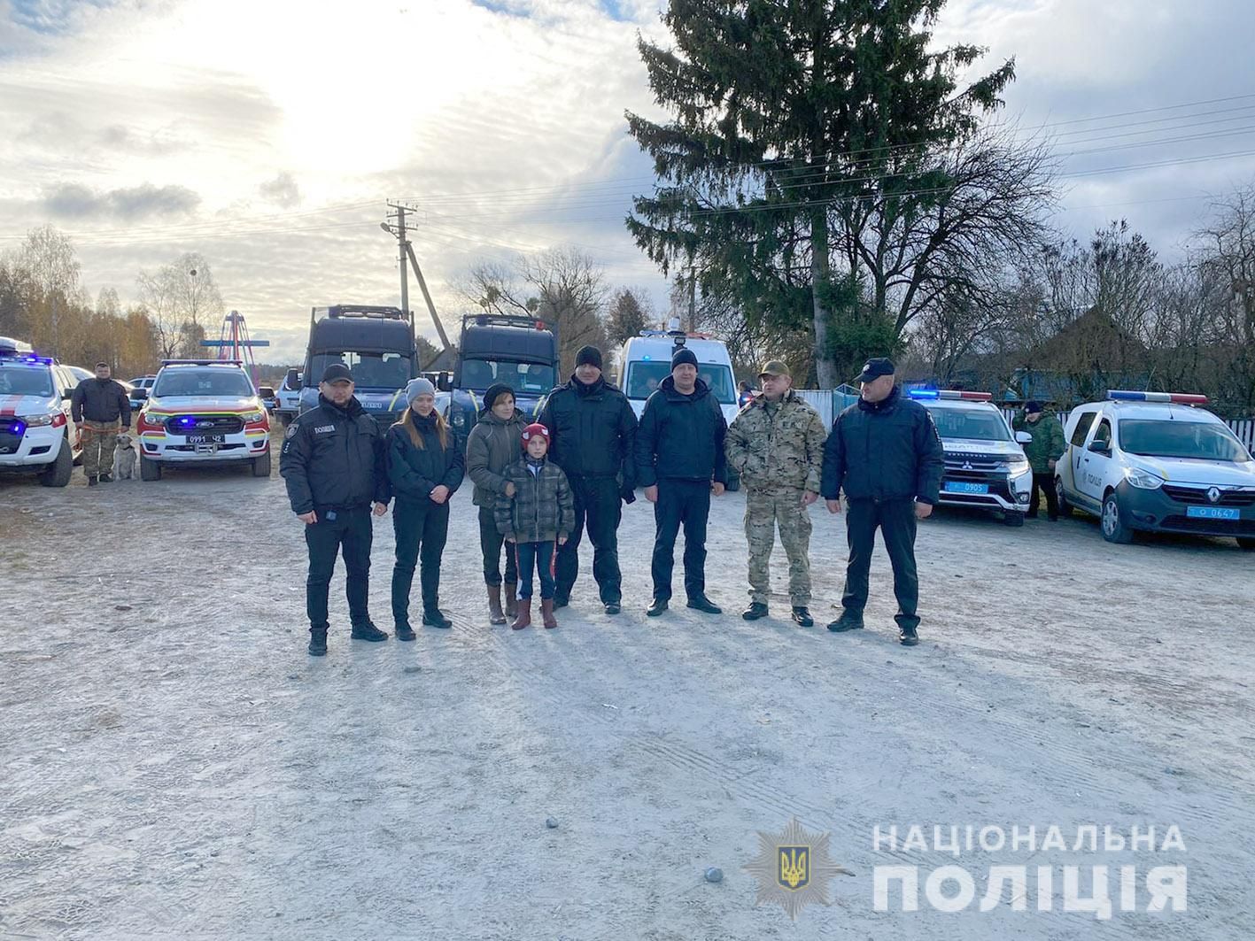 Чудом спасся: на Хмельнитчине всю ночь в лесу искали 10-летнего мальчика Чудом спасся: на Хмельнитчине всю ночь в лесу искали 10-летнего мальчика