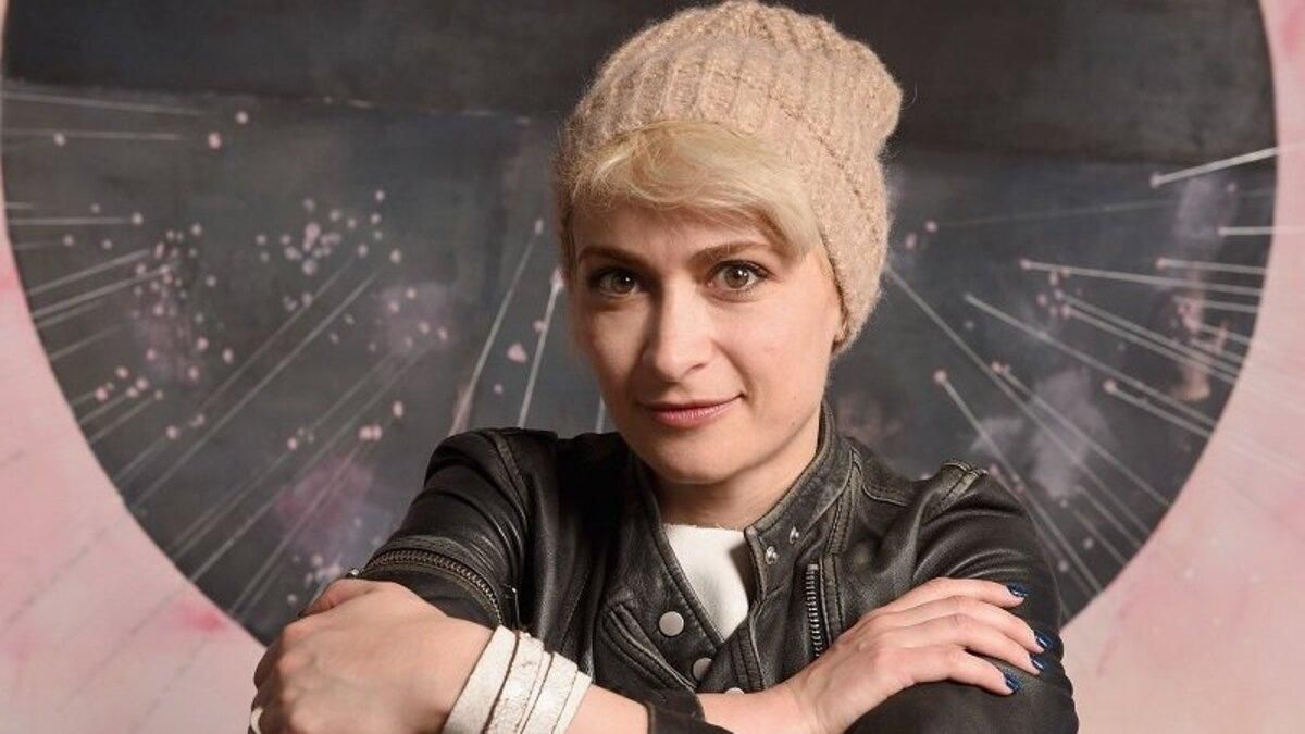 Випадкове вбивство Гатчінс: пістолет Болдвіна перевіряла недосвідчена зброярка - 24 Канал Випадкове вбивство Гатчінс: пістолет Болдвіна перевіряла недосвідчена зброярка - 24 Канал