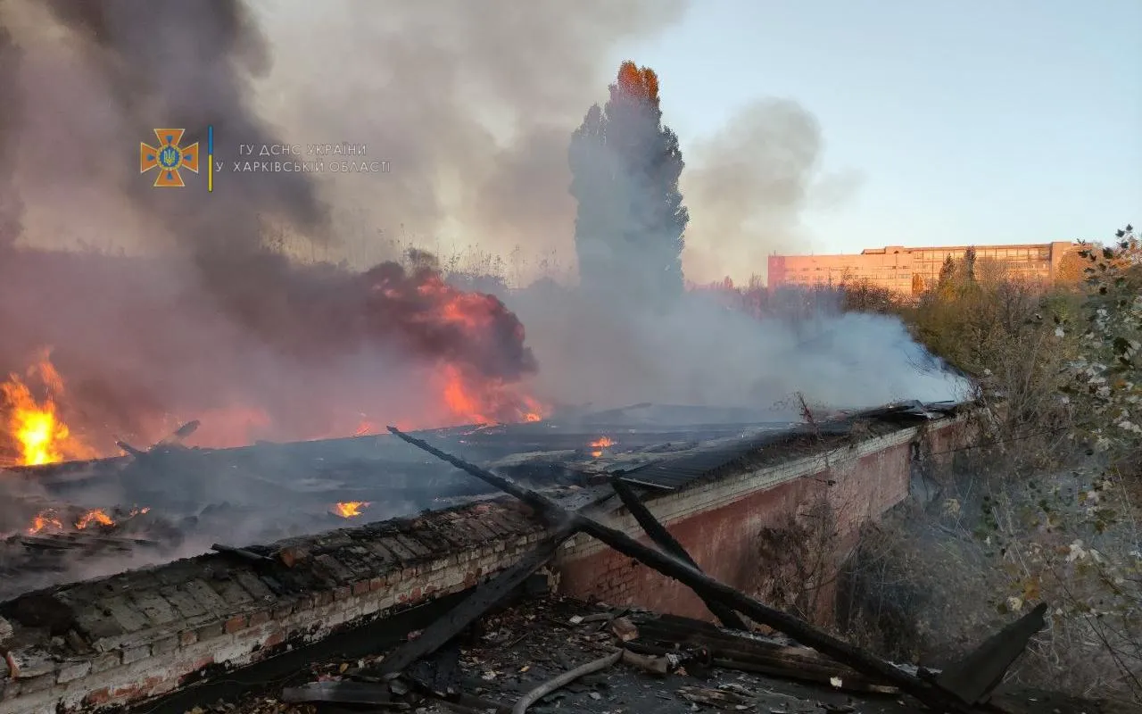 У Харкові згорів закинутий інтернат