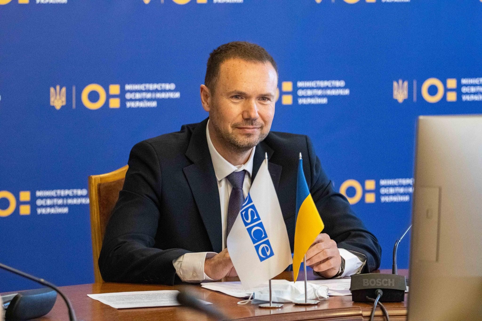 Як Сергій Шкарлет та його заступники склали іспит на рівень володіння українською мовою - Україна новини - Освіта Як Сергій Шкарлет та його заступники склали іспит на рівень володіння українською мовою - Україна новини - Освіта