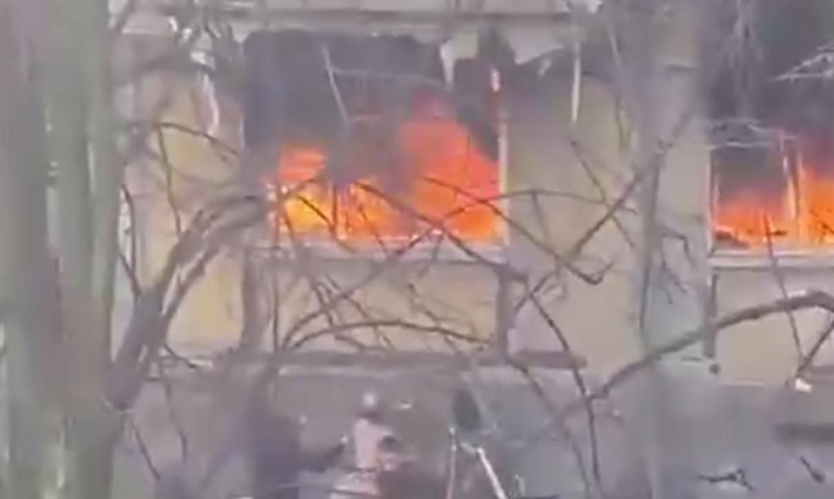 В России снова взрыв в жилом доме: детей сбрасывали через окна