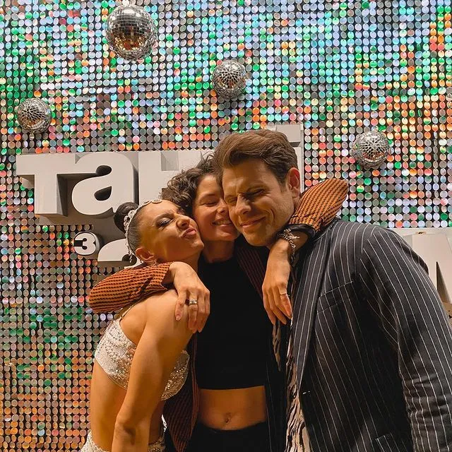 Артур Логай з дружиною і партнеркою Анною Кареліною Артур Логай з дружиною і партнеркою Анною Кареліною