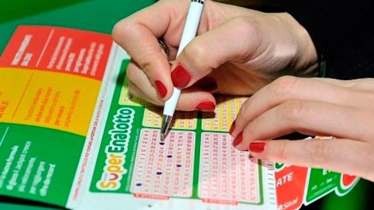 Украинцы играют в самую популярную среди звезд лотерею SuperEnalotto:  тираж сегодня вечером

