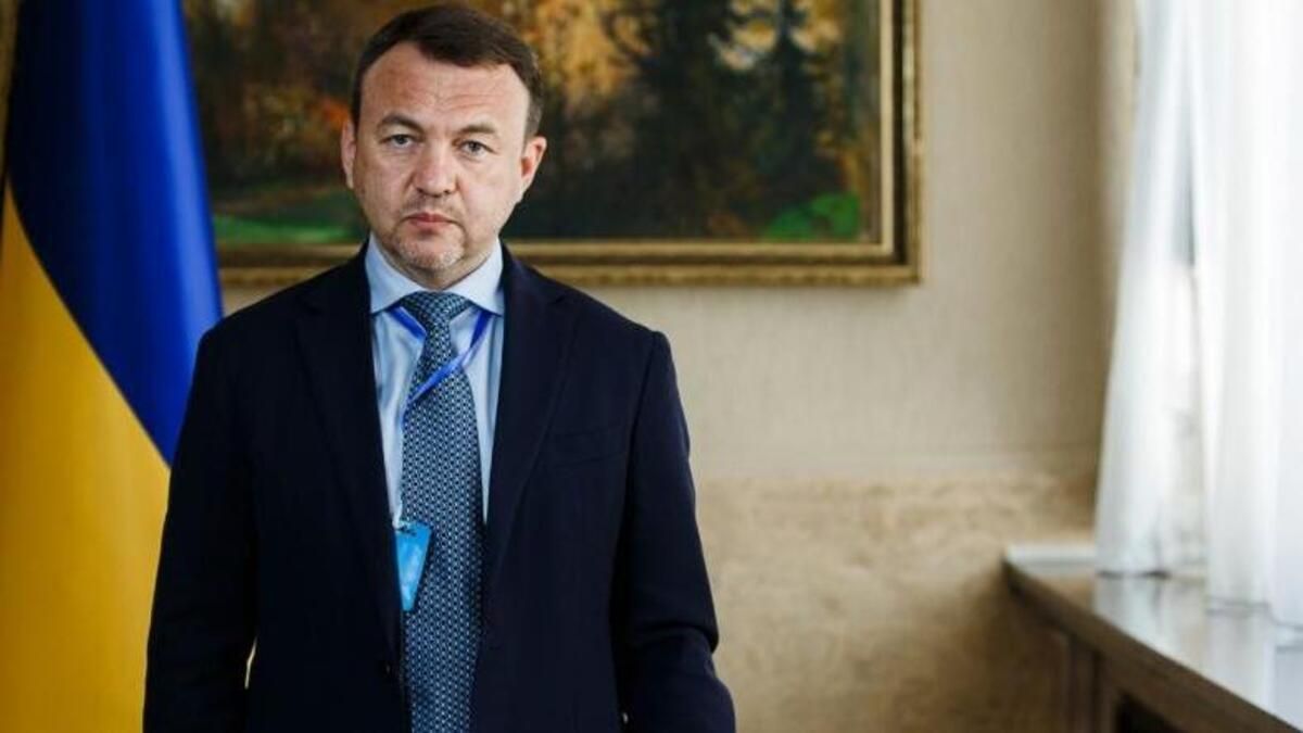 Закарпатский облсовет уволил своего главу – Алексея Петрова Закарпатский облсовет уволил своего главу – Алексея Петрова