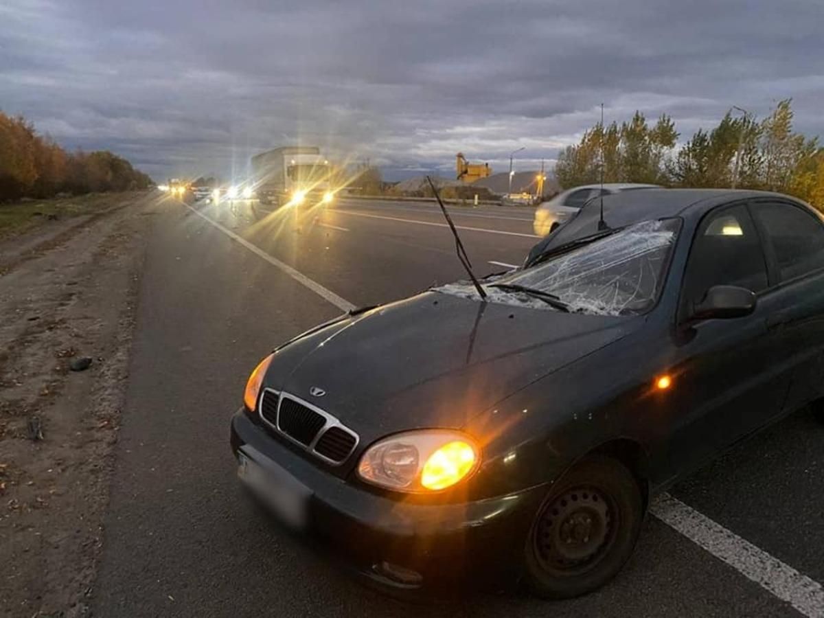 На Київщині у моторошній аварії з вантажівкою загинула 6-річна дівчинка: фото з місця трагедії - Свіжі новини Києва - Київ