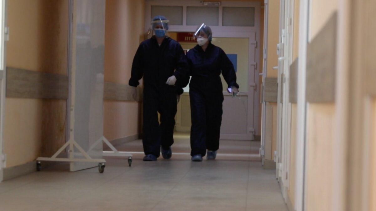 Правительство выделило более 100 миллионов семьям медиков, жизни которых унес COVID-19 Правительство выделило более 100 миллионов семьям медиков, жизни которых унес COVID-19