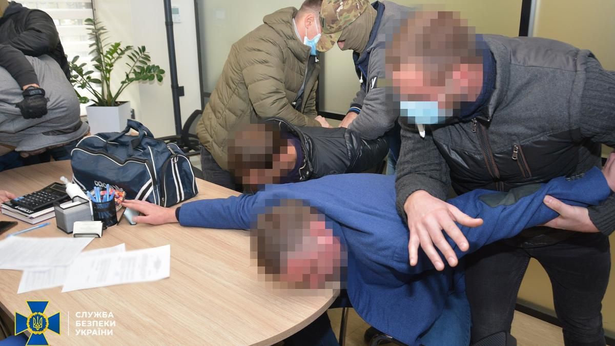 СБУ разоблачила группировку, которая пыталась продать землю на миллион долларов в центре Киева СБУ разоблачила группировку, которая пыталась продать землю на миллион долларов в центре Киева