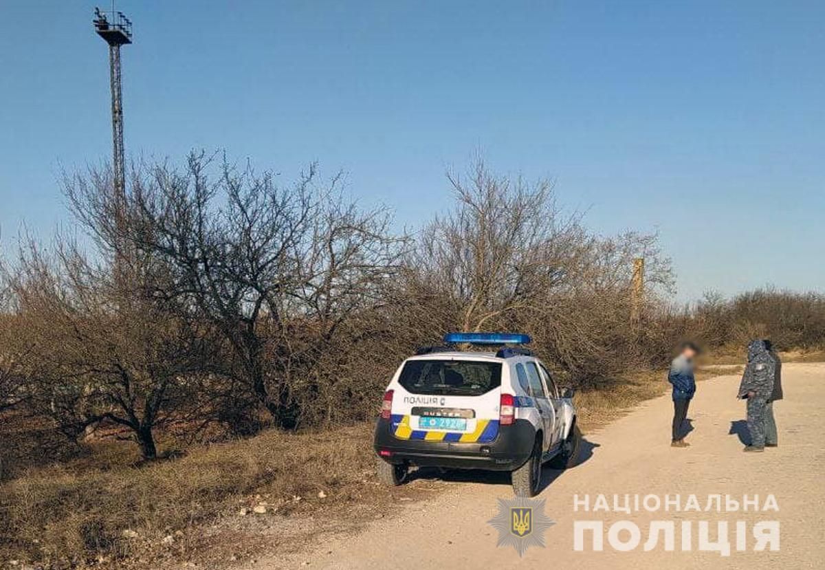 П'яний мотоцикліст перекинувся з жінкою та дітьми: померла 4-річна дівчинка - Новини Донецька - 24 Канал