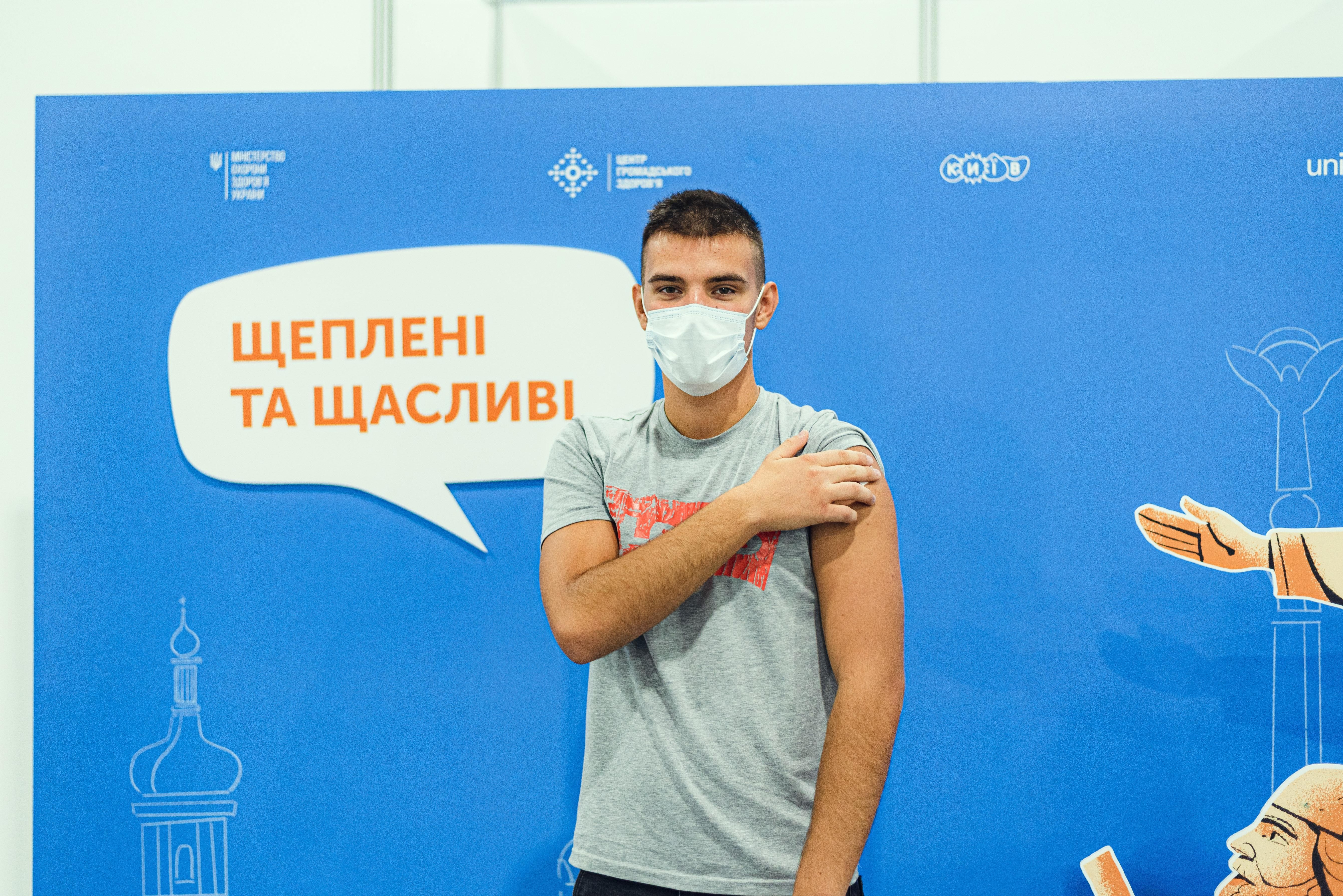 Киевлянам ответили, нужен ли тест на COVID-19 для вакцинации в ТРЦ
