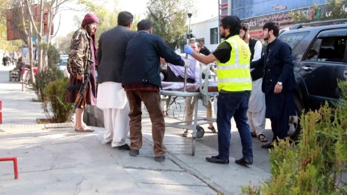 Вблизи военного госпиталя в Кабуле прогремели взрывы: по меньшей мере 19 жертв