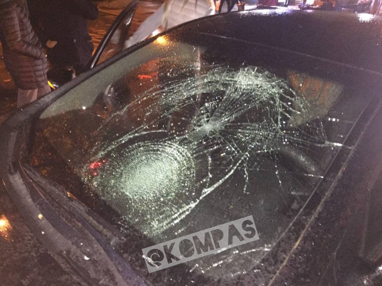 В Одесской области водитель сбила маму с ребенком, которые шли по пешеходному В Одесской области водитель сбила маму с ребенком, которые шли по пешеходному