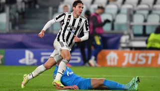 Ювентус "похоронил" российский Зенит в матче с курьезным автоголом в Лиге чемпионов: видео