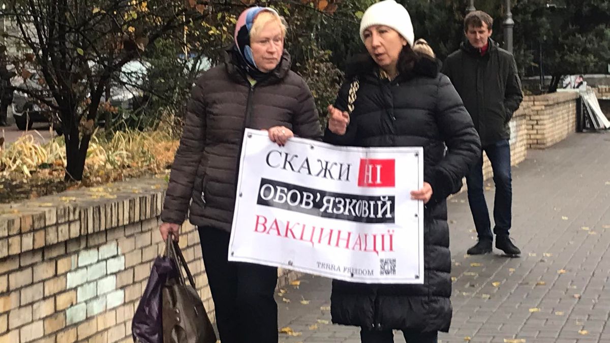 За підтримки Савченко: центр Києва перекрили антивакцинатори - Київ