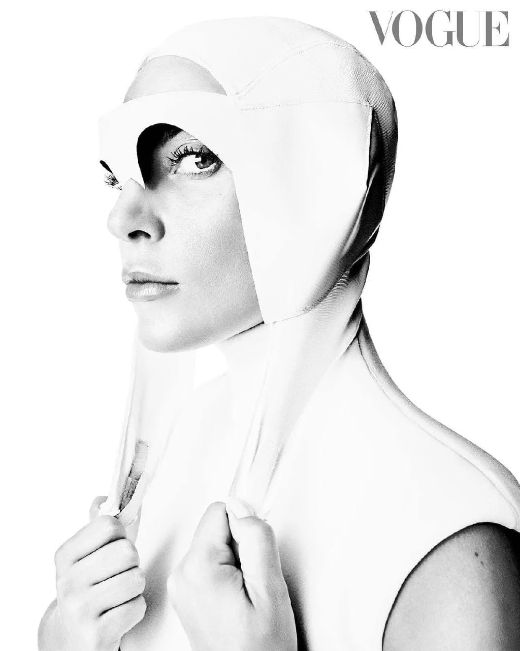 Леді Гага знялася для двох обкладинок Vogue