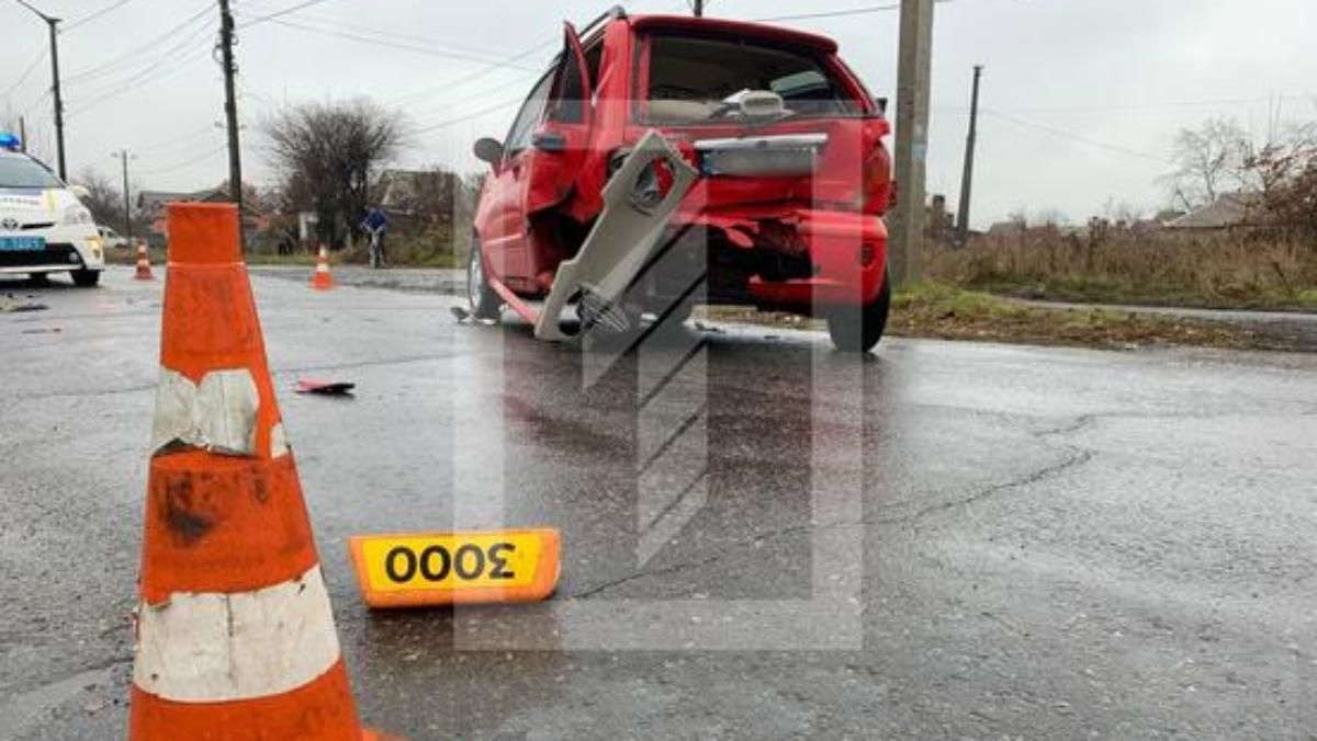 В Кривом Роге такси попало в жесткое ДТП: пострадала 7-летняя девочка В Кривом Роге такси попало в жесткое ДТП: пострадала 7-летняя девочка