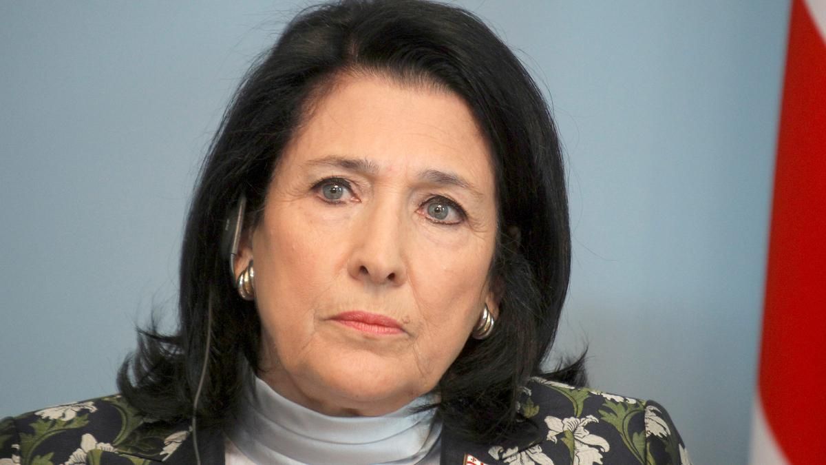 Президент Грузии в очередной раз пообещала, что не помилует Саакашвили Президент Грузии в очередной раз пообещала, что не помилует Саакашвили