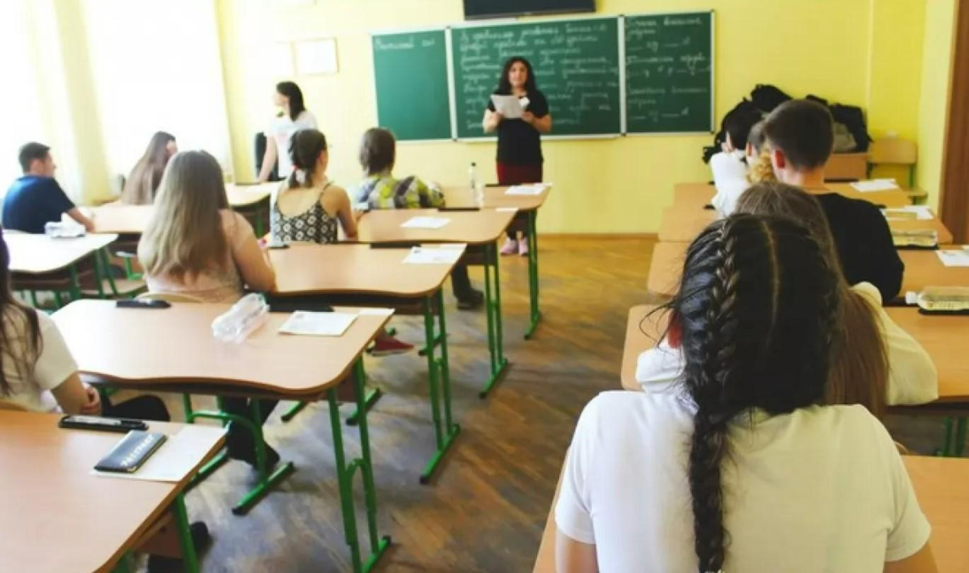 Зміни у проведенні ЗНО-2022: уряд узгодив порядок залучення вчителів - Україна новини - Освіта