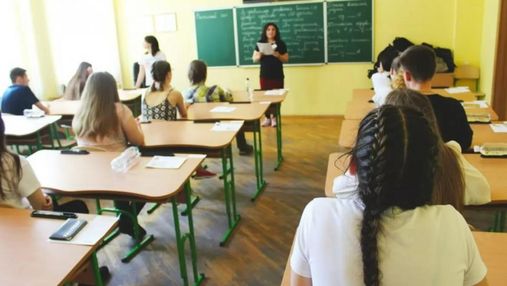 Зміни у проведенні ЗНО-2022: уряд узгодив порядок залучення вчителів