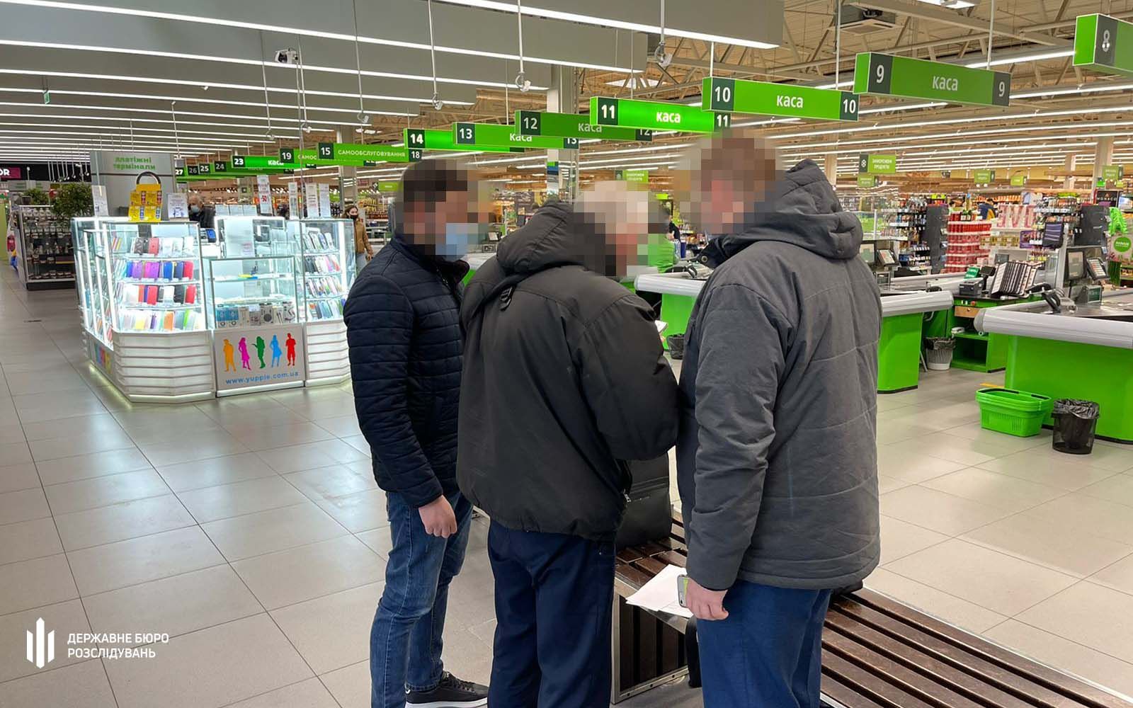 ДБР підозрює ексголову Бородянської РДА на Київщині у незаконній передачі 2 гектарів землі - Київ ДБР підозрює ексголову Бородянської РДА на Київщині у незаконній передачі 2 гектарів землі - Київ