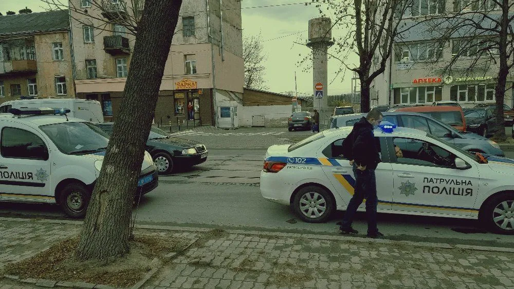 Нісся на шаленій швидкості: у Львові авто на смерть збило батька журналіста 24 каналу Нісся на шаленій швидкості: у Львові авто на смерть збило батька журналіста 24 каналу