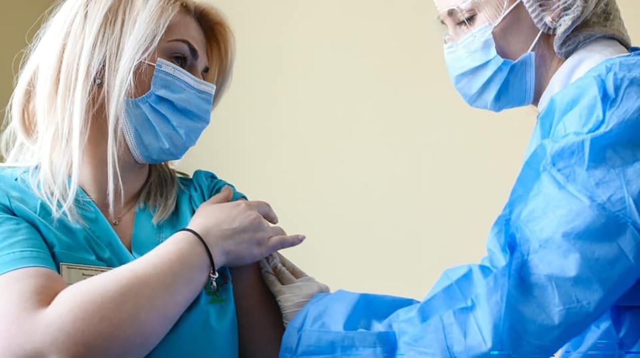 Сколько вакцинированных педагогов в школах, садиках и вузах Украины: обновленные данные МОН Сколько вакцинированных педагогов в школах, садиках и вузах Украины: обновленные данные МОН