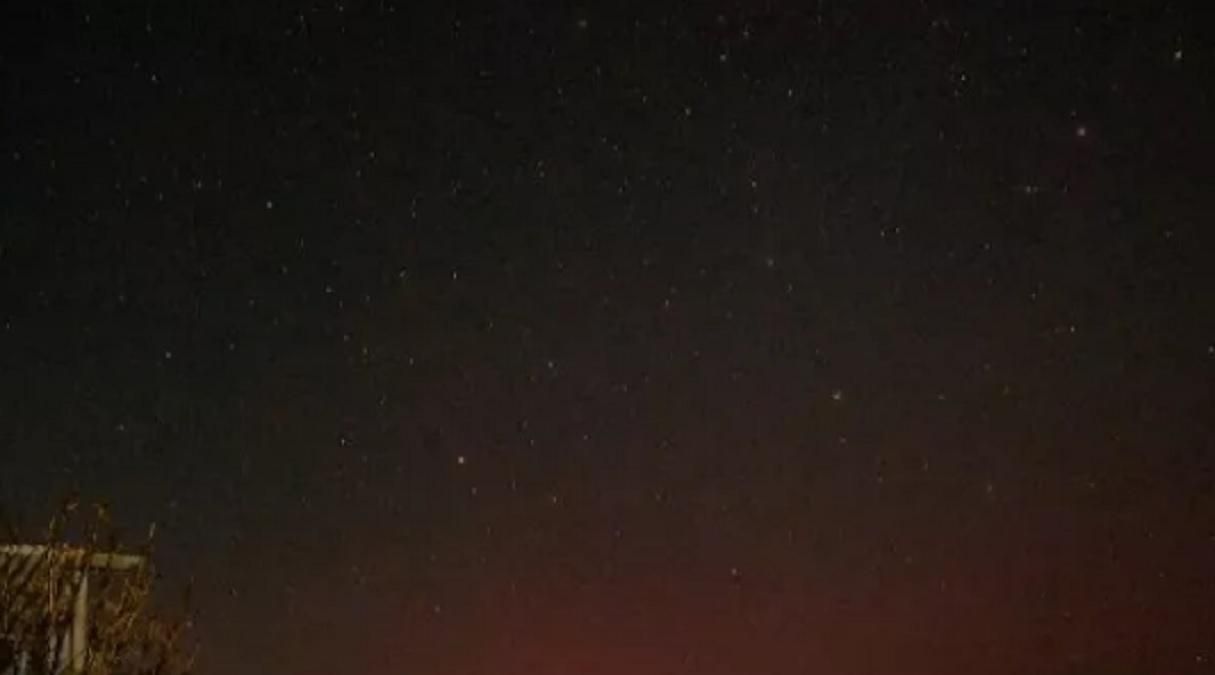 В Украине зафиксировали полярное сияние: фото ночного неба