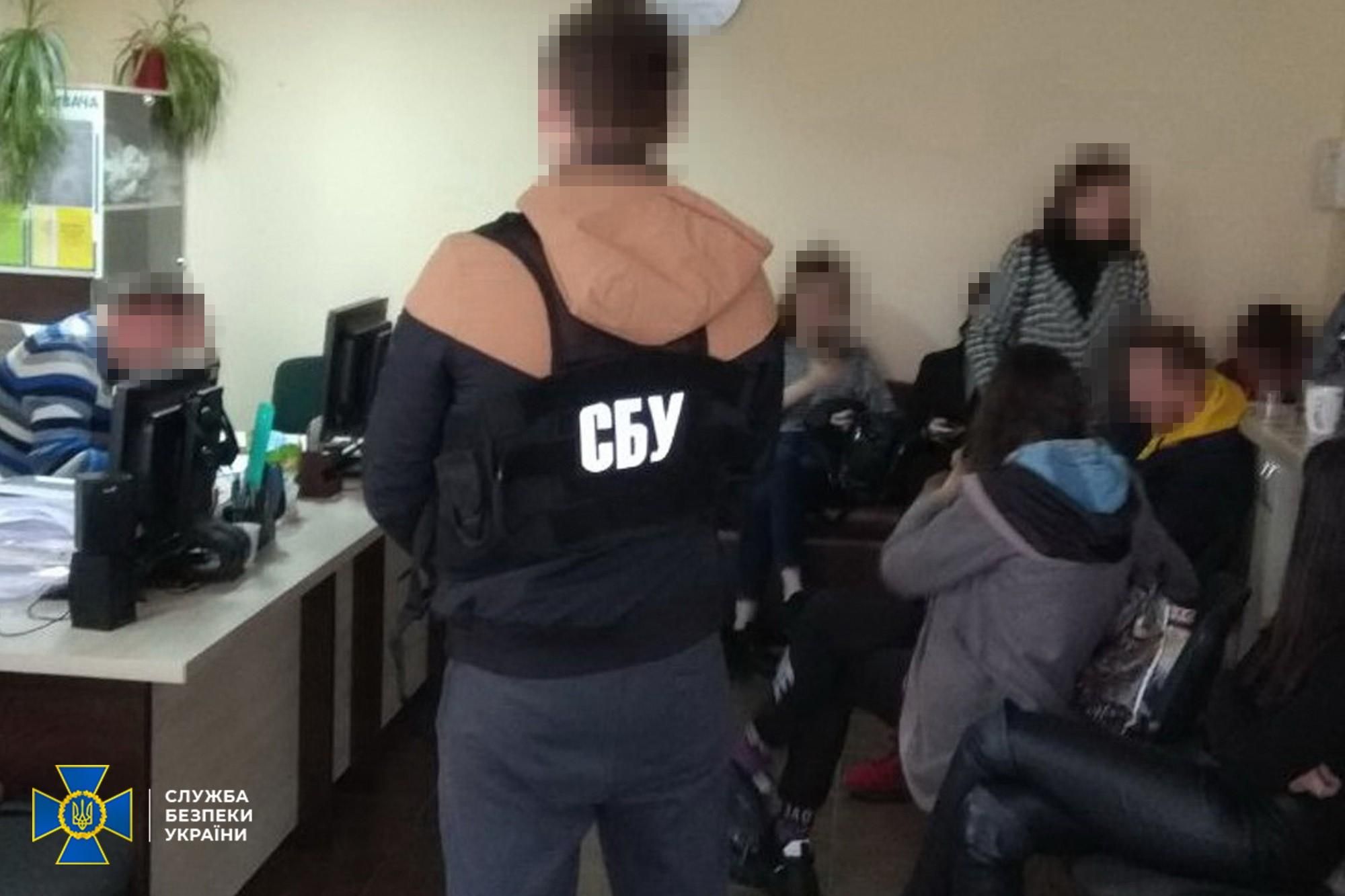 Украинские колл-центры работали на российскую Госдуму: за них взялась СБУ Украинские колл-центры работали на российскую Госдуму: за них взялась СБУ