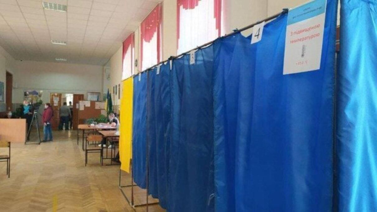 ОПОРА заявляет о нарушении прав избирателей в Харькове: есть отличия в данных протоколов