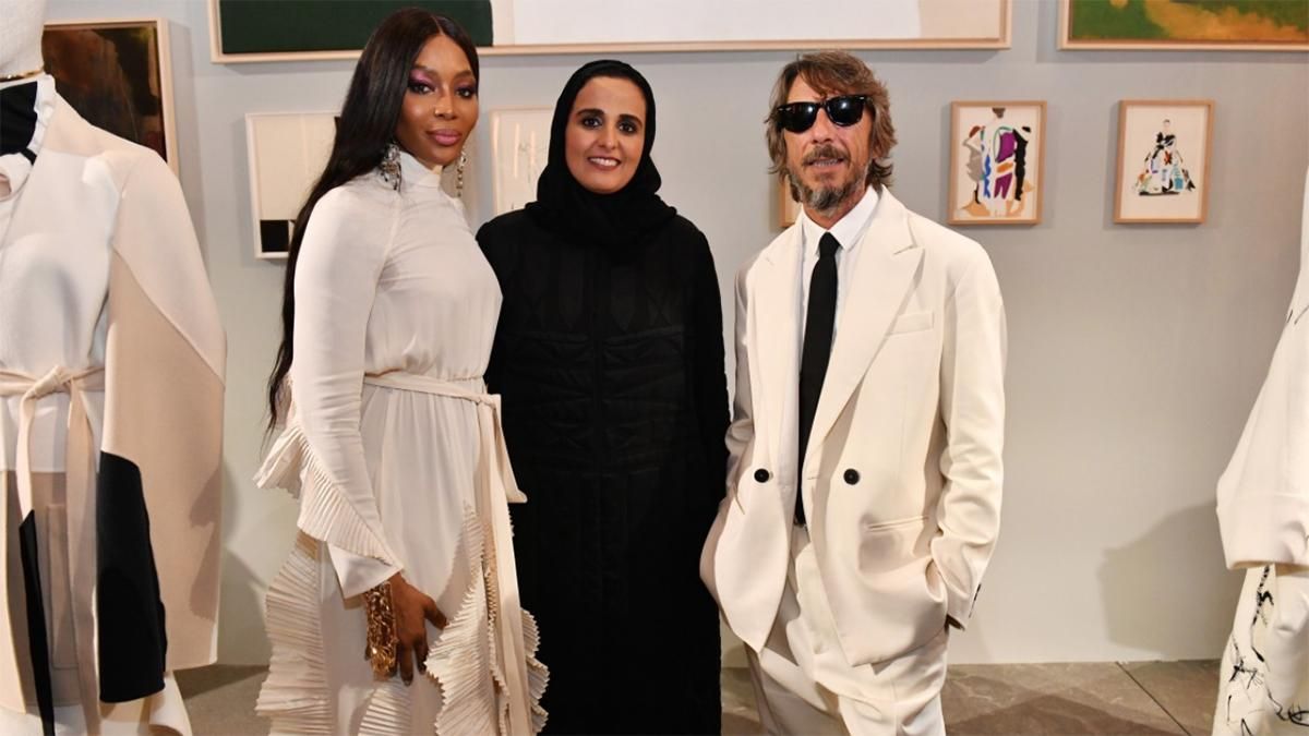 Valentino створив капсульну колекцію абай для мусульманок: за ними вже вишикувалась черга