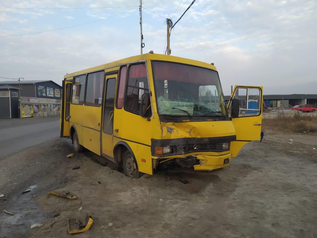Під Броварами сталася серйозна аварія з автобусом, постраждали діти – фото з місця пригоди - Київ Під Броварами сталася серйозна аварія з автобусом, постраждали діти – фото з місця пригоди - Київ