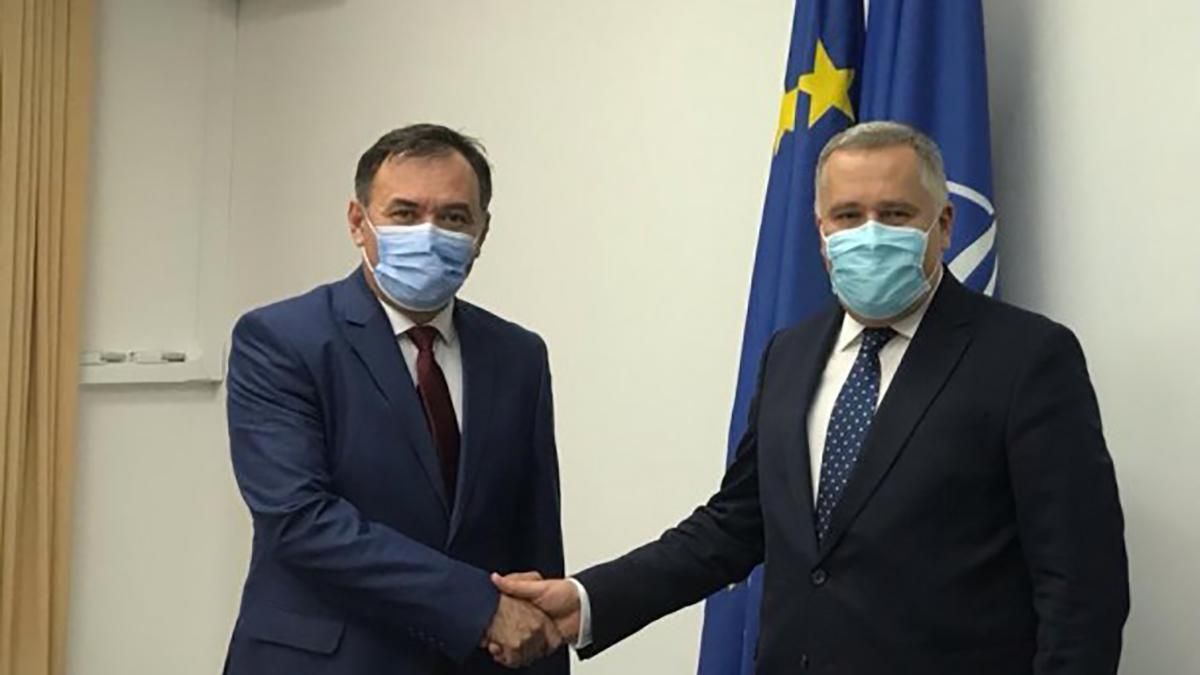 В Румынии просят Украину официально признать, что молдавского языка не существует В Румынии просят Украину официально признать, что молдавского языка не существует