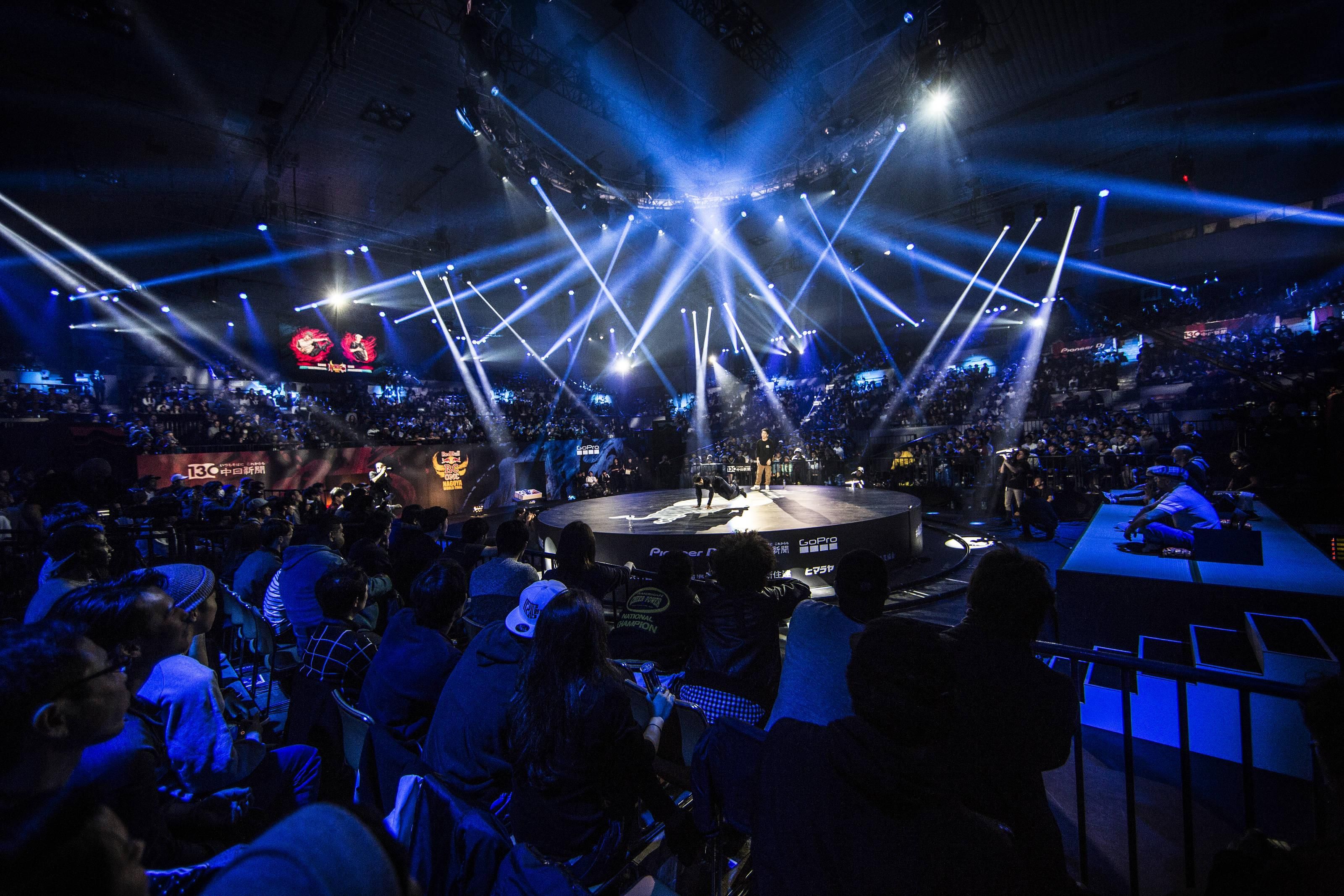 Бі-бої та бі-гьорлз. Хто у польському Гданську змагатиметься за чемпіонські пояси Red Bull BC One - 24 Канал Бі-бої та бі-гьорлз. Хто у польському Гданську змагатиметься за чемпіонські пояси Red Bull BC One - 24 Канал