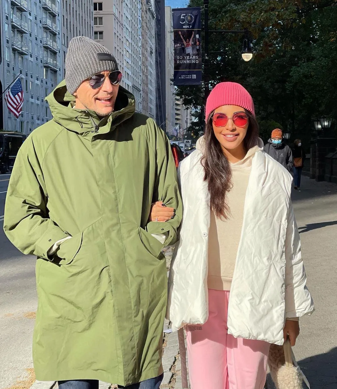 Санта Дімопулос з чоловіком у Нью-Йорку Санта Дімопулос з чоловіком у Нью-Йорку