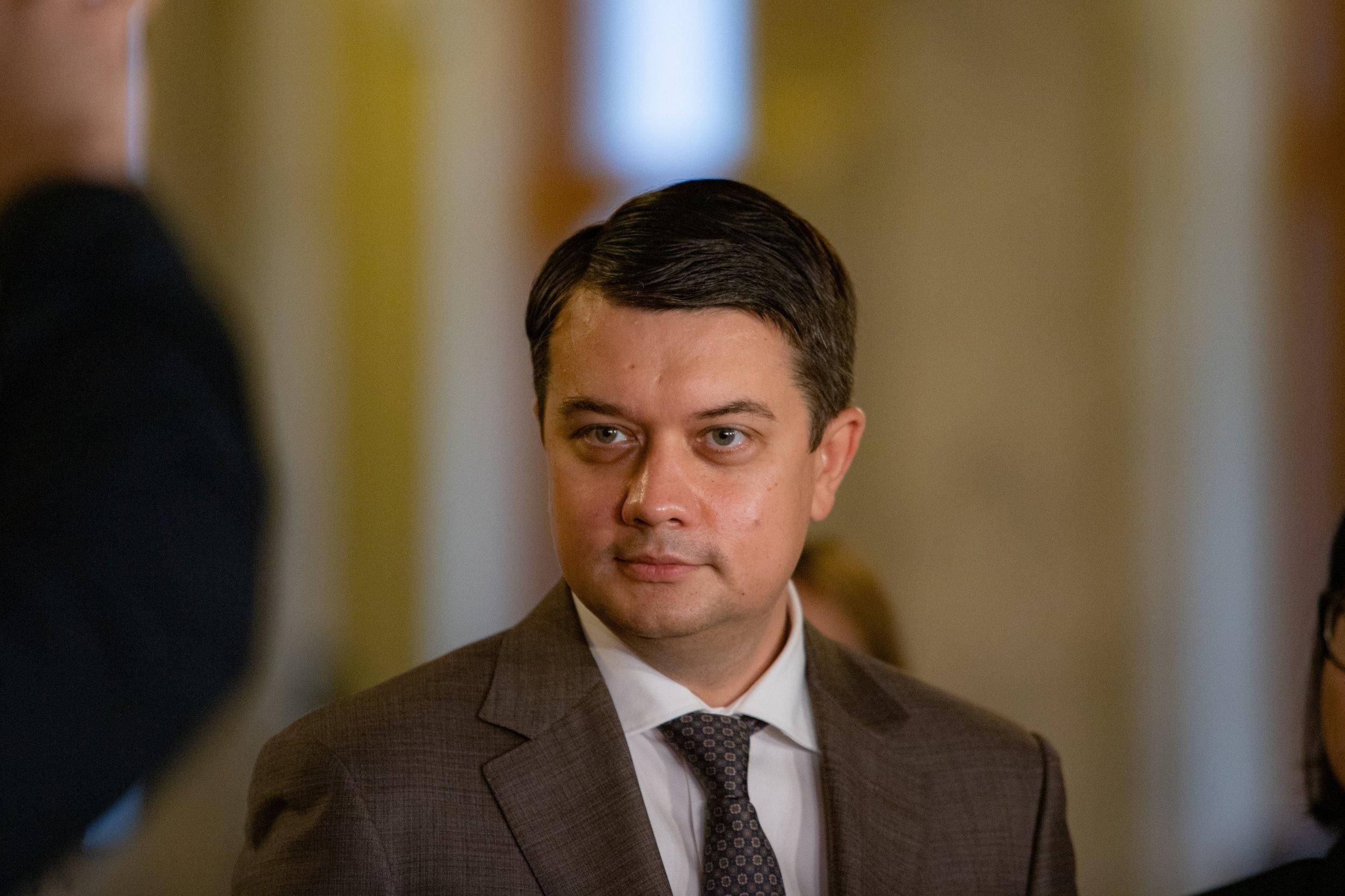 В "Слуге народа" заявили, что депутаты из "группы Разумкова" должны сложить мандат