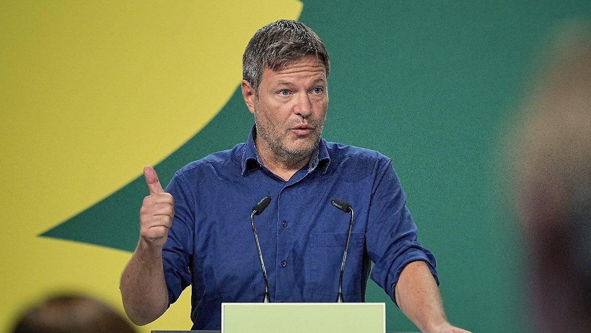 Немецкие "Зеленые" выступили против быстрой сертификации "Северного потока-2" Немецкие "Зеленые" выступили против быстрой сертификации "Северного потока-2"