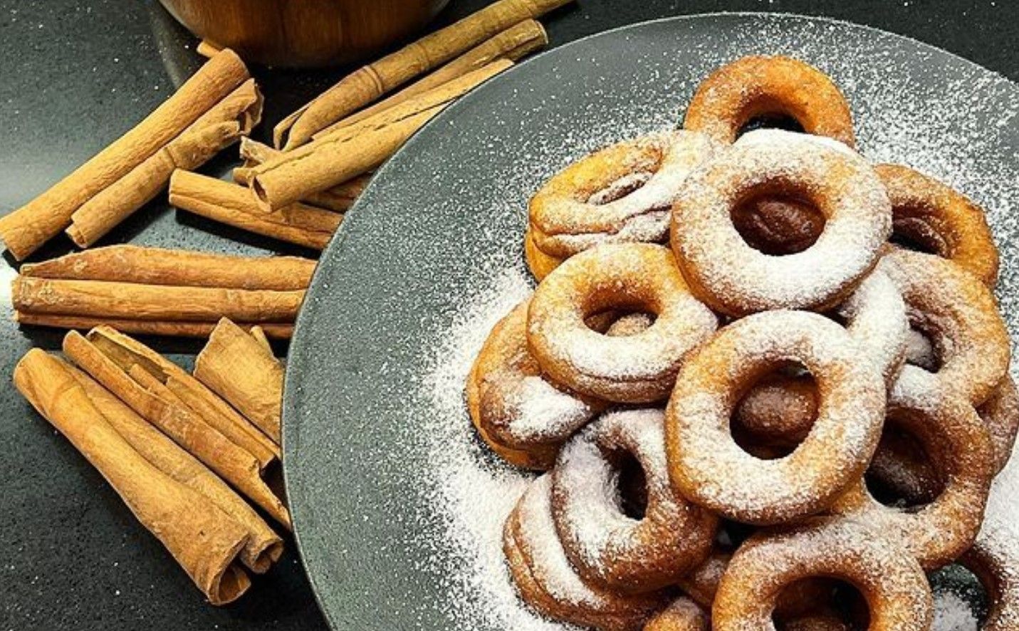 Готовим творожные пончики с Ярославским: домашний рецепт сладких вкусностей