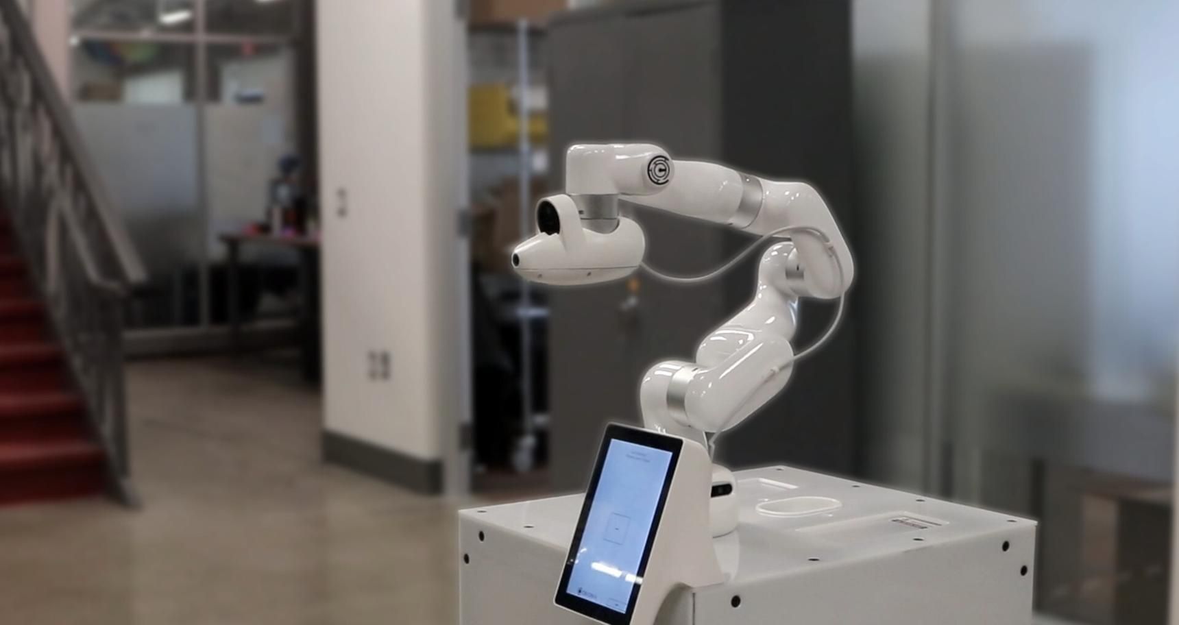 У Канаді створили робота, який робить щеплення без використання голок: як він працює - Новини технологій - Техно