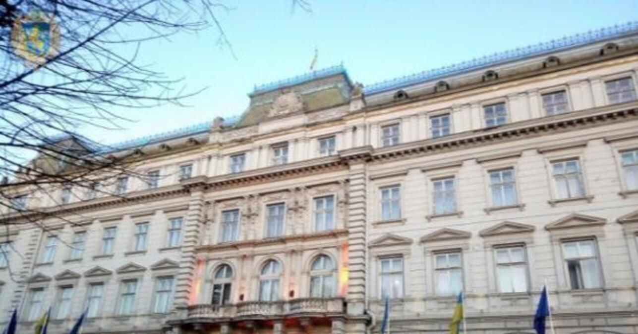 На Львовщине 17 невакцинированных чиновников отстранили от работы На Львовщине 17 невакцинированных чиновников отстранили от работы