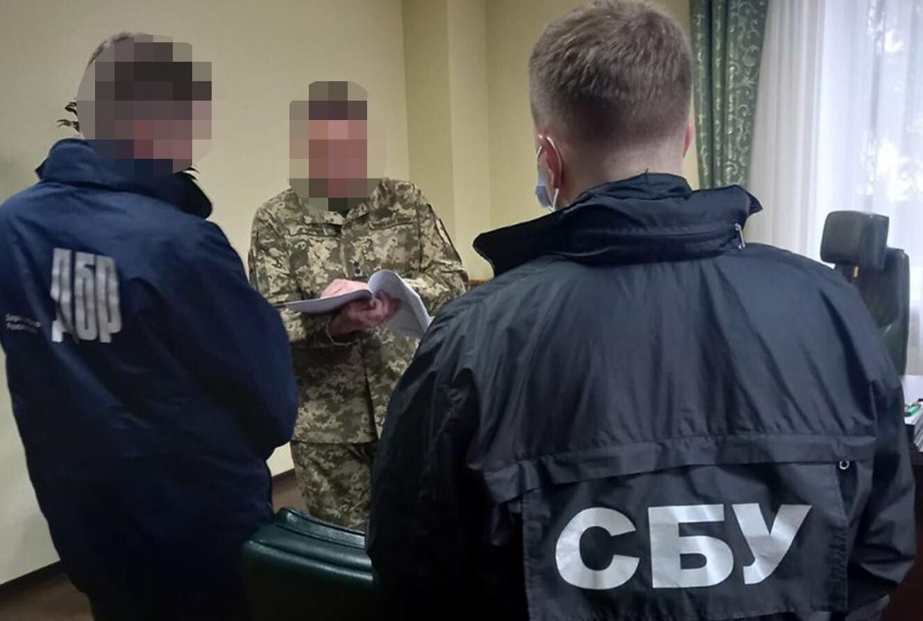 СБУ викрила махінації із землями Міноборони на Львівщині на понад 20 мільйонів - Україна новини - 24 Канал СБУ викрила махінації із землями Міноборони на Львівщині на понад 20 мільйонів - Україна новини - 24 Канал