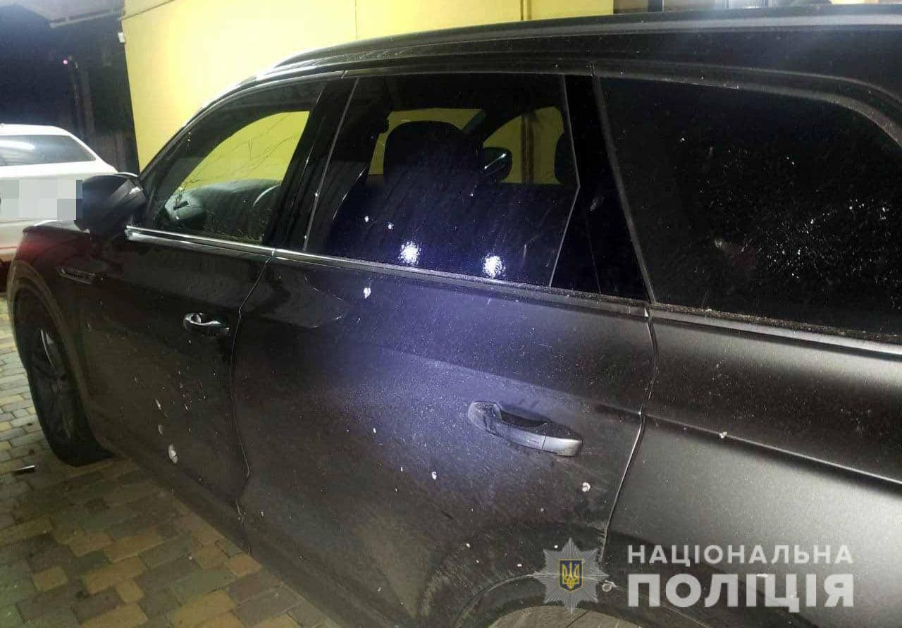 Взрыв во дворе: в Ровно бросили гранату на территорию владельца строительной фирмы Взрыв во дворе: в Ровно бросили гранату на территорию владельца строительной фирмы