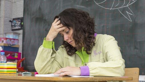 Сколько непривитых учителей отстранили от работы: отчет по областям