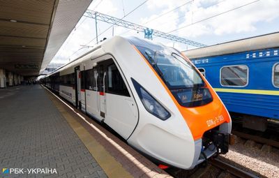 Украина и Польша планируют запуск сверхскоростных поездов, которые соединят Киев и Варшаву