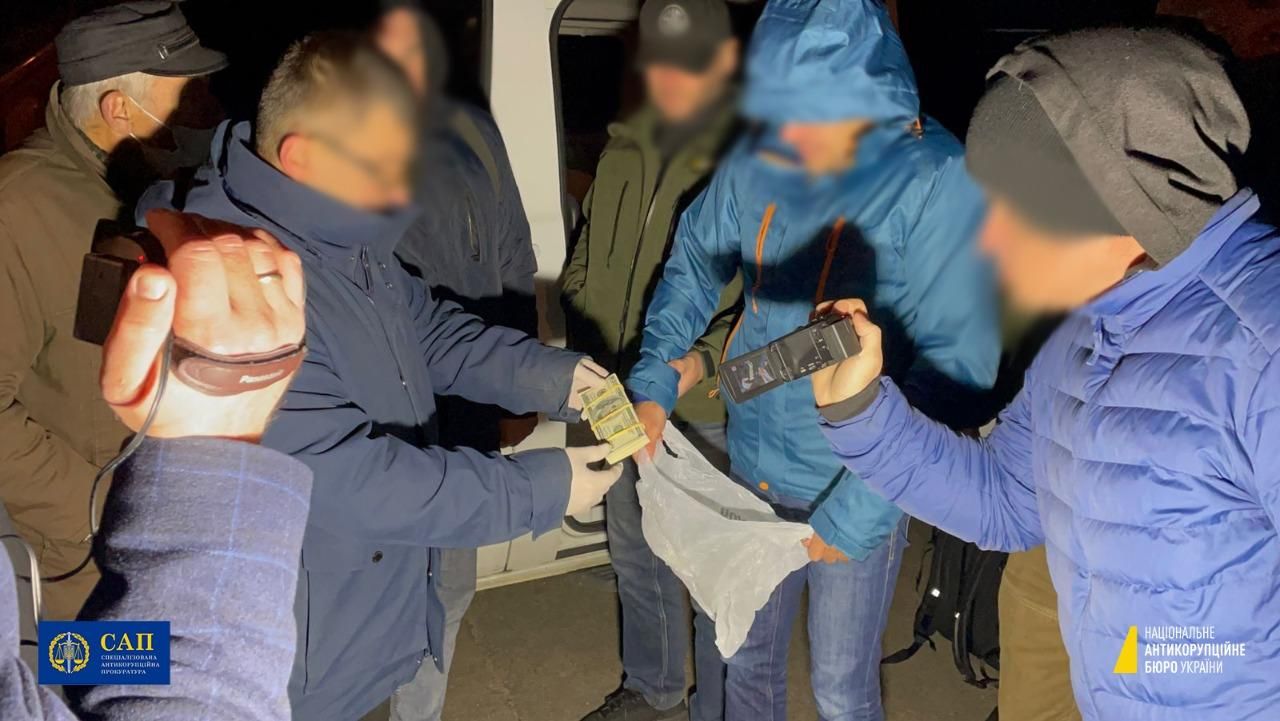 Ціна рішення – 20 тисяч: на Чернігівщині суддю впіймали "на гарячому" - Україна новини - 24 Канал Ціна рішення – 20 тисяч: на Чернігівщині суддю впіймали "на гарячому" - Україна новини - 24 Канал