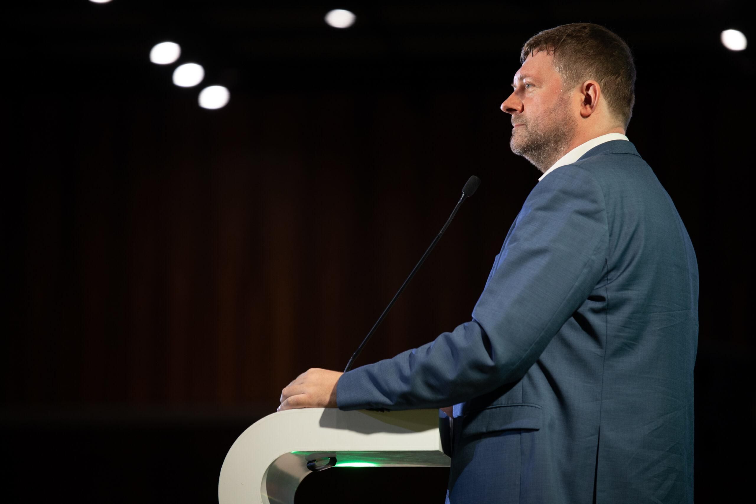 Из фракции не вышел, – Корниенко сказал, будет ли участвовать в партийных делах "слуг" Из фракции не вышел, – Корниенко сказал, будет ли участвовать в партийных делах "слуг"