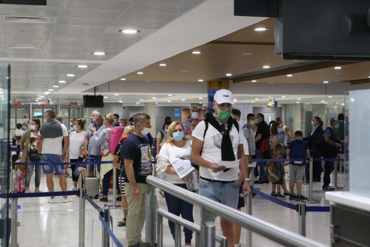 Кипр стал первой страной ЕС, сохранившей условия въезда для украинцев – МИД
