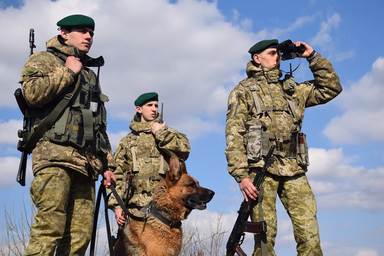 Готовы к провокациям: Украина усиливает границу с Беларусью техникой и беспилотниками - новости Беларусь - 24 Канал