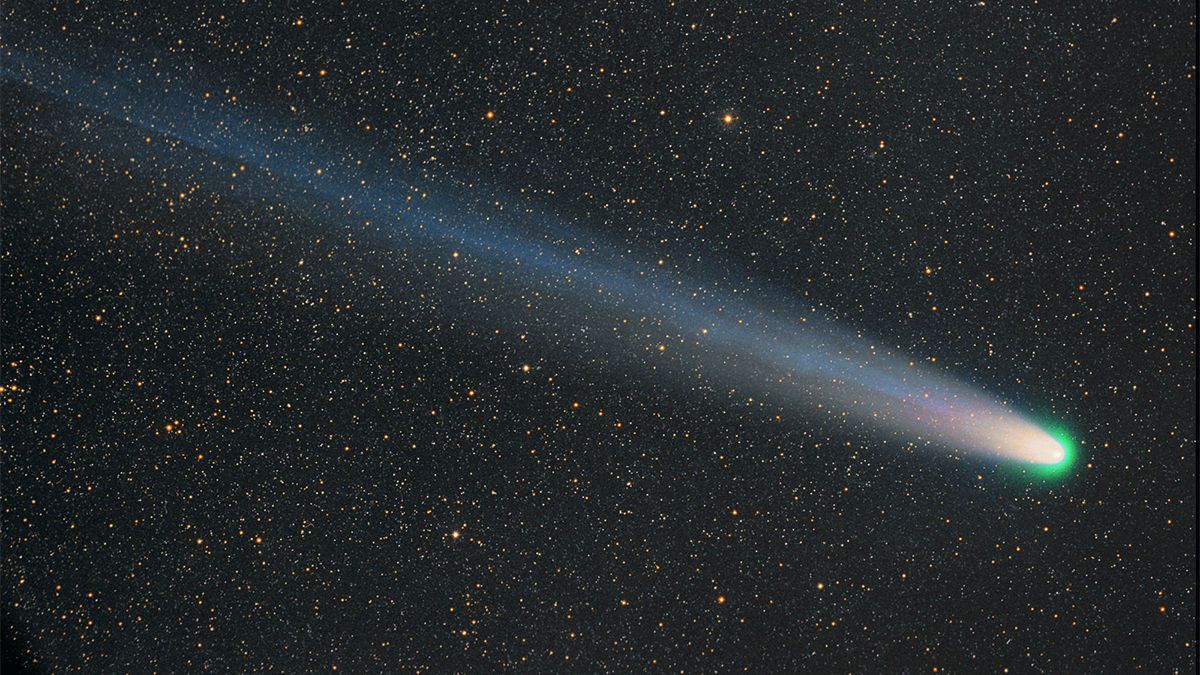 Увидеть комету невооруженным глазом: когда на небе появится "хвостатый гость"
