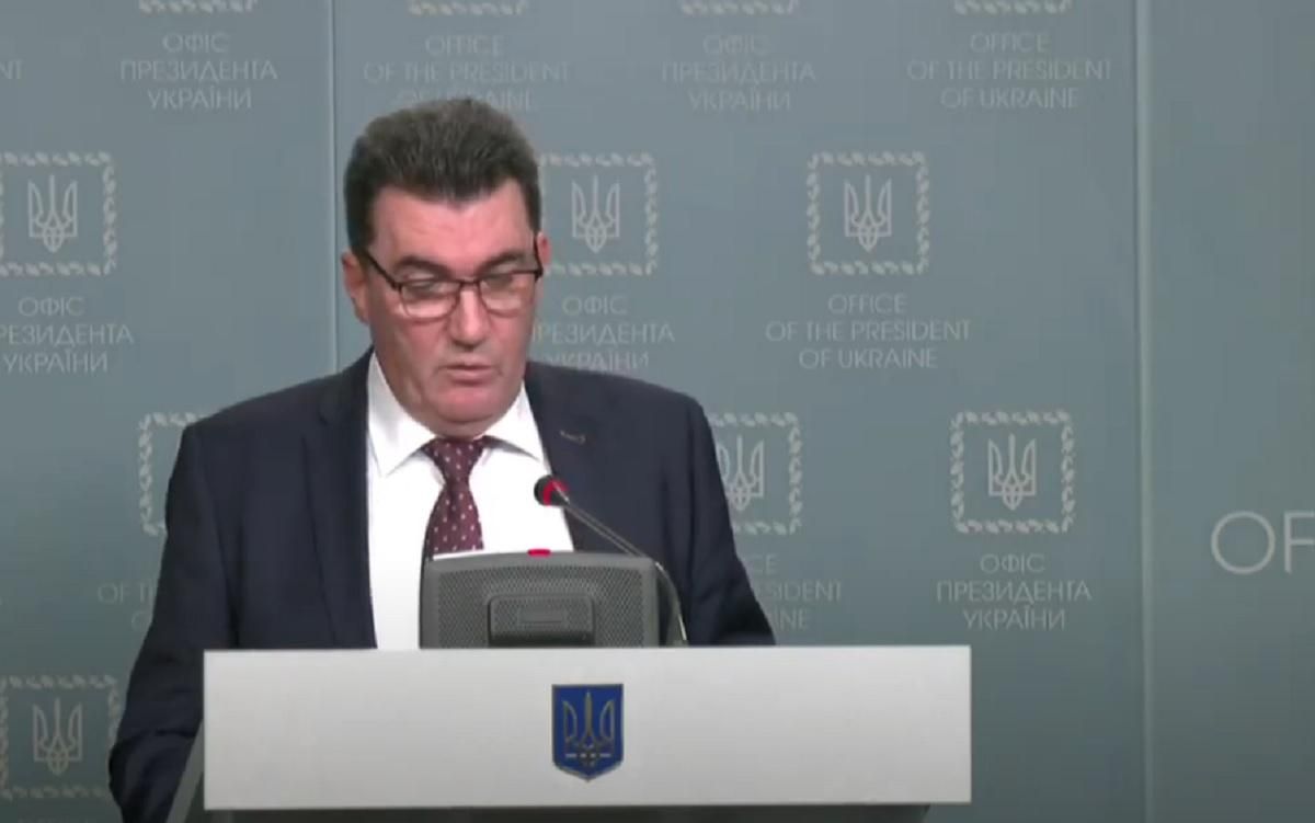 СНБО ввел санкции против компаний, на которые зарегистрированы самолеты Медведчука и Козака СНБО ввел санкции против компаний, на которые зарегистрированы самолеты Медведчука и Козака