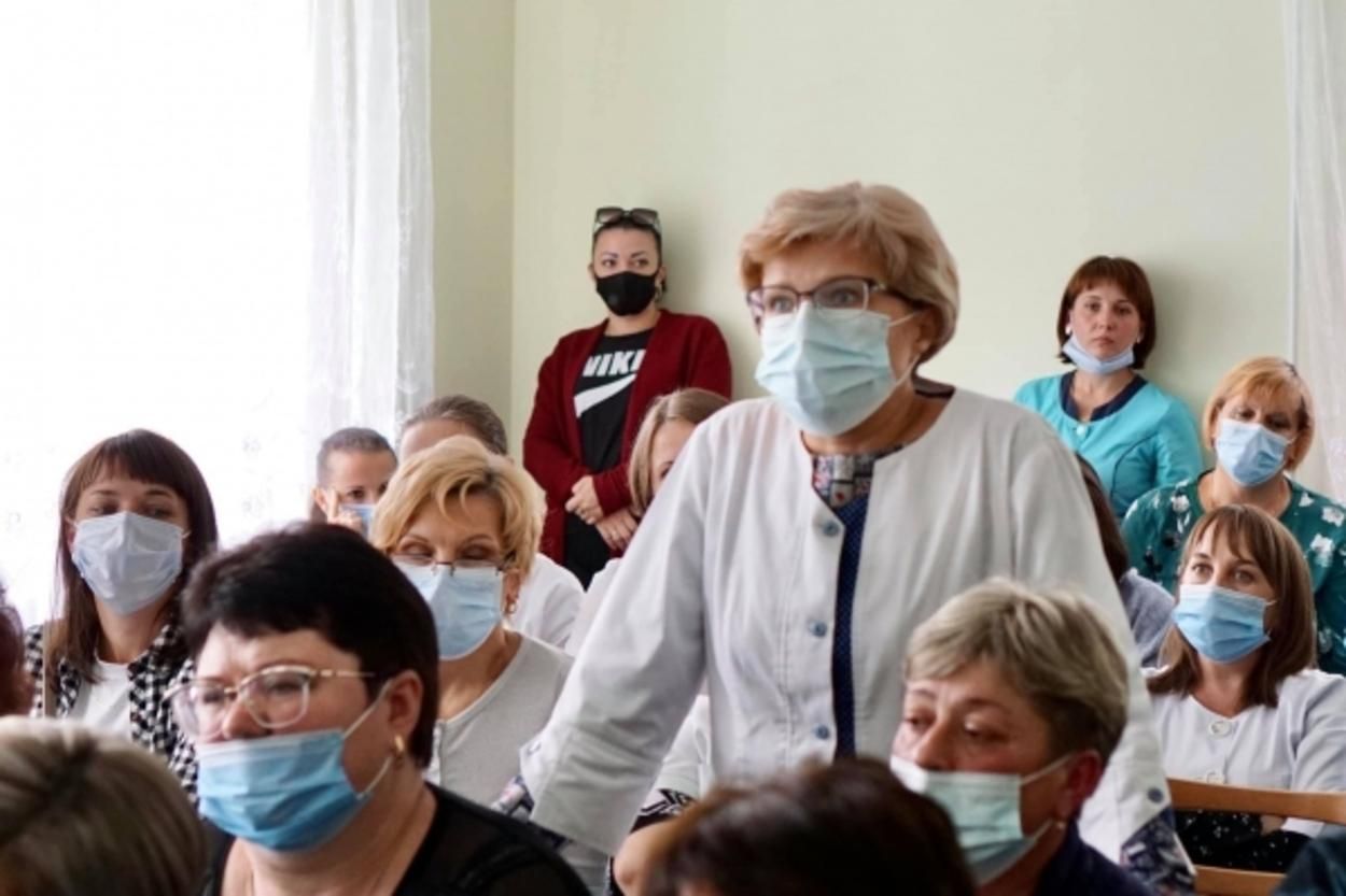 Нет денег на еду: медики на Львовщине готовы объявить голодовку из-за зарплатных долгов