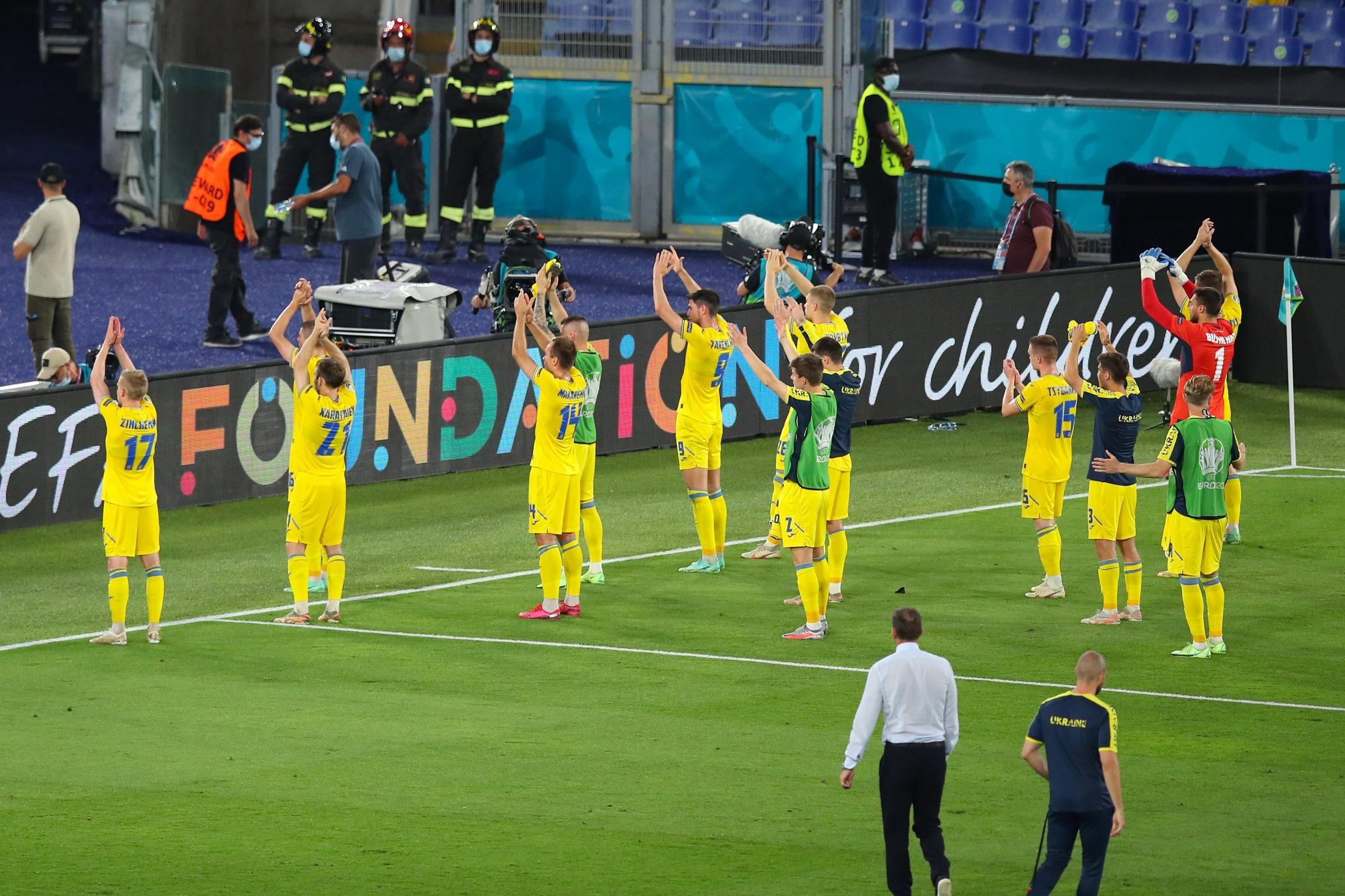 Футболісти збірної України запросили фанатів на стадіон у матчі з Болгарією: яскраве відео